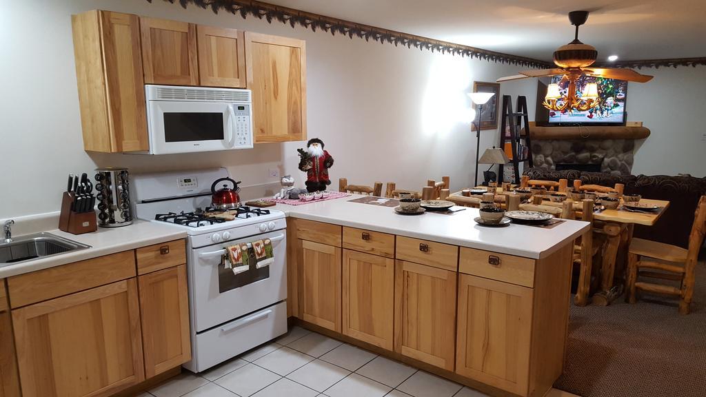 2Br Rustic Villa Utica ภายนอก รูปภาพ